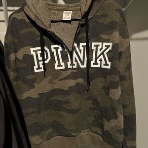 VS PINK CAMO SWEATSHIRT